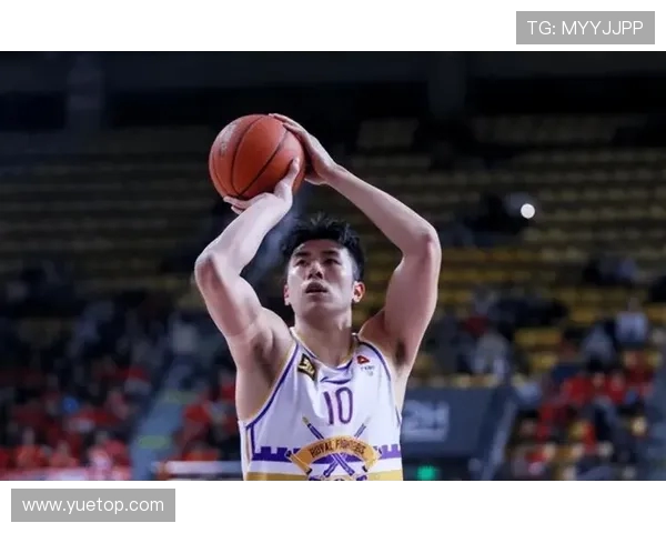 邹雨宸：从篮球新星到职业生涯巅峰的励志故事与成长之路